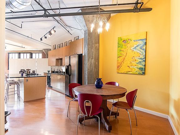 5th image of 1619-1623 Washington Ave #504