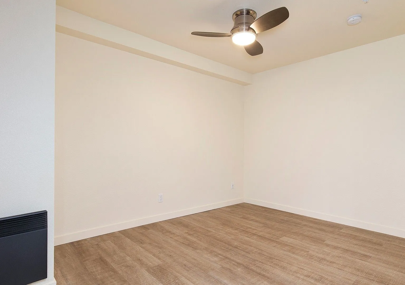 48th Street Apartments — Photo 3