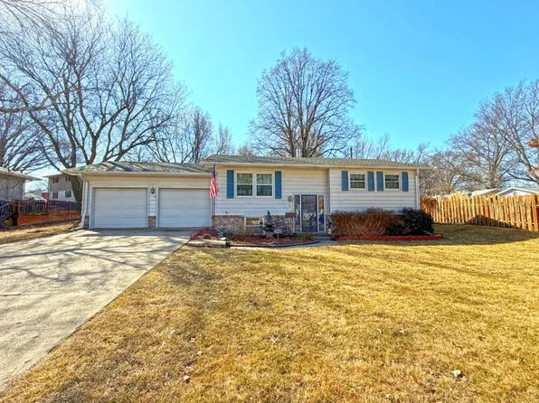 304 Johnson Dr, Shenandoah, IA 51601