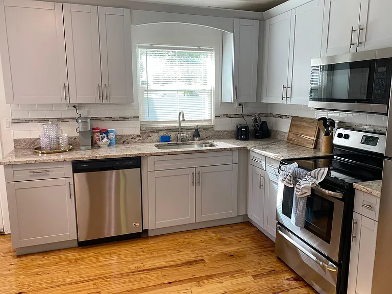 8716 N Tampa St — Photo 12