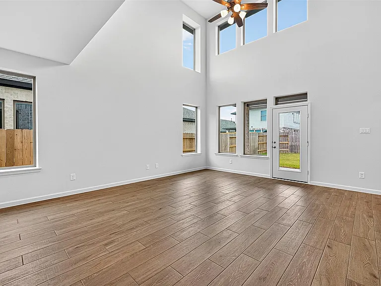 5019 Bowen Prairie Dr — Photo 18