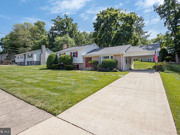 4th image of 6210 Thornwood Dr