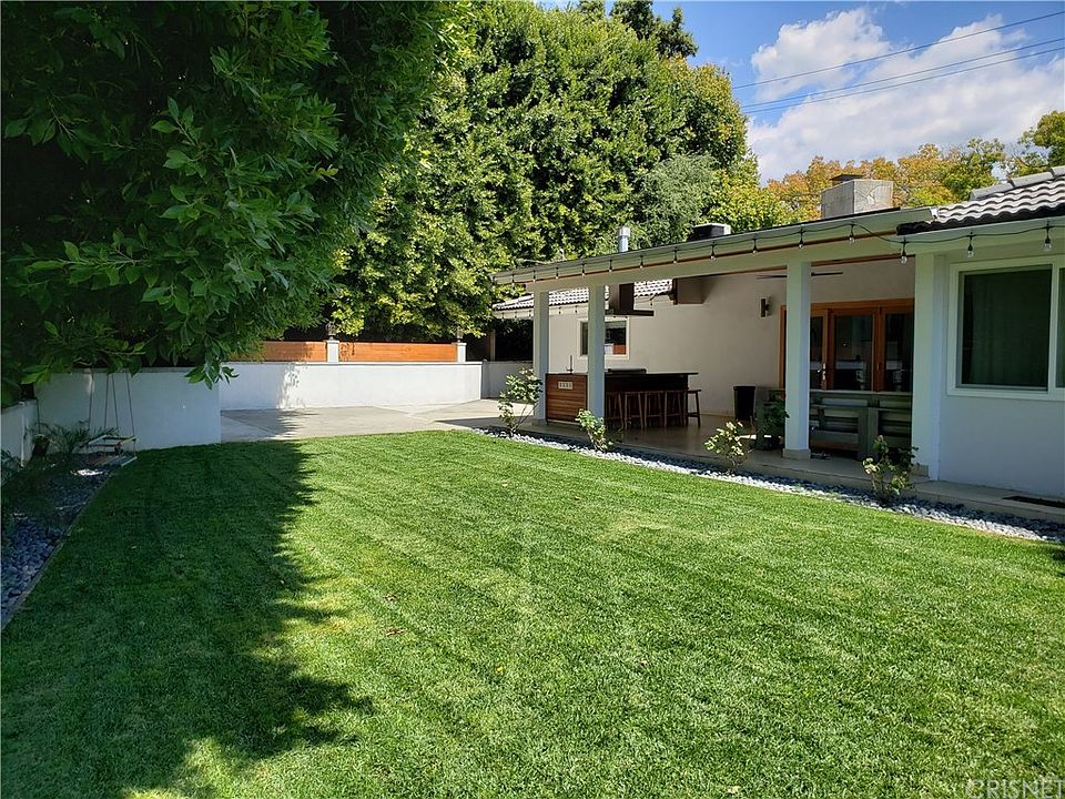 2nd image of 1265 Riviera Dr