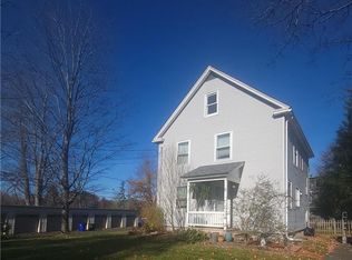 2 Maple Ct, Simsbury, CT 06070