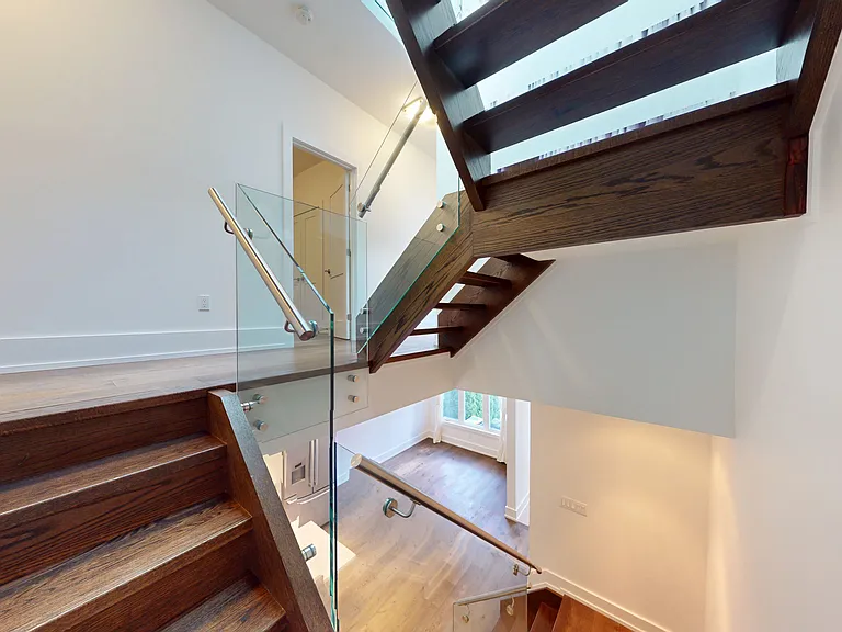 24 Kennedy Ave #UPPER — Photo 18