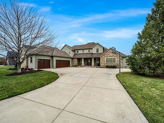 2nd image of 18195 Gilmore Dr