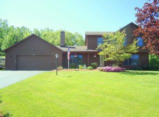 1269 Creekbend Ln, Webster, NY 14580