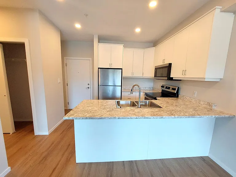 657 Redington Ave #408 — Photo 19