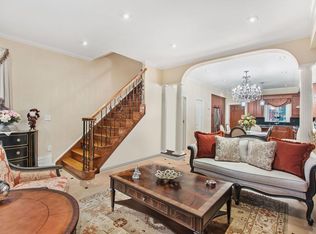 2037 42nd St, Astoria, NY 11105