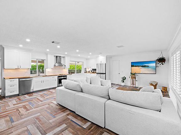 5th image of 3333 NW 26th Court