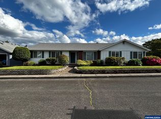 1673 Sunrise Cir NW, Salem, OR 97304