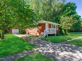 119 W Clay St, New Buffalo, MI 49117