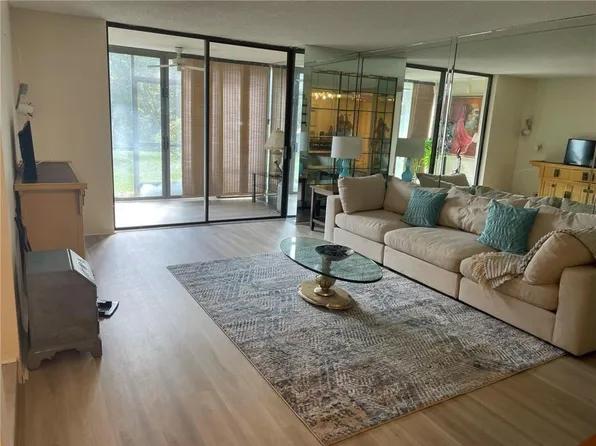 3730 Inverrary Dr, Lauderhill, FL