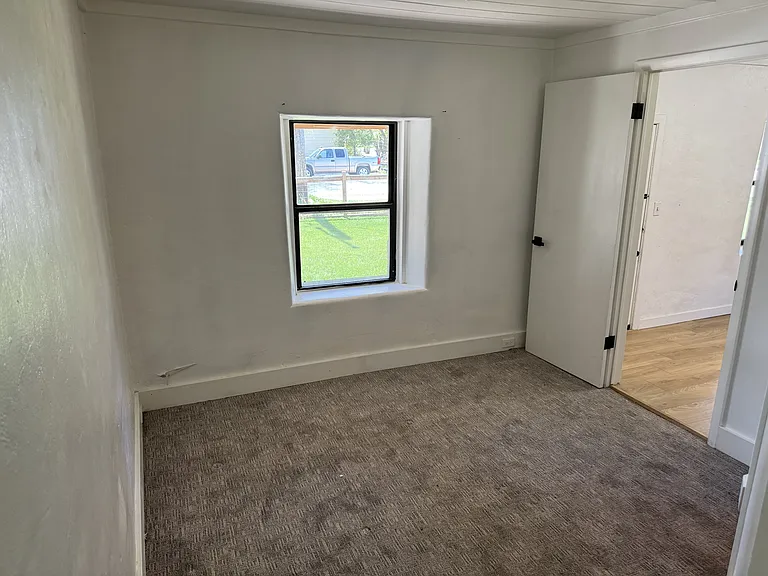 280 W 400 N — Photo 7