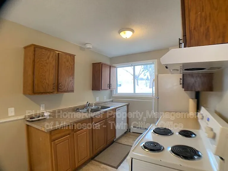 3378 Upper 149th St W — Photo 2