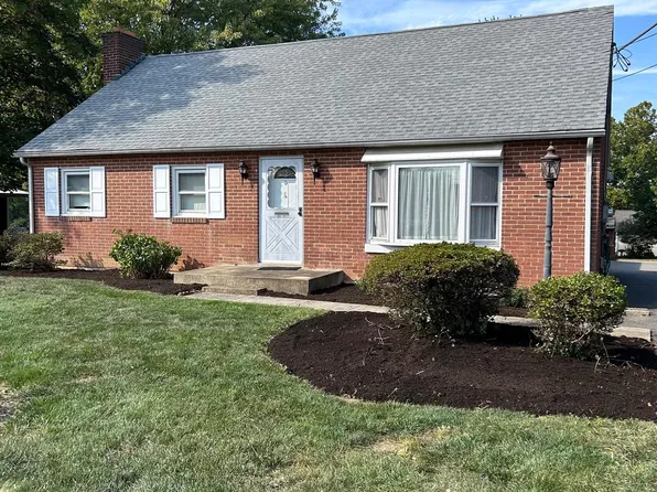 3671 Horizon Dr, Lancaster, PA 17601