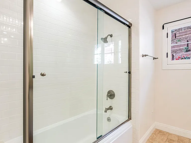 1135 N Norman Pl — Photo 31
