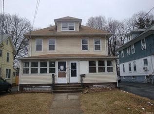 19 Fairlawn Ave, Middletown, NY 10940