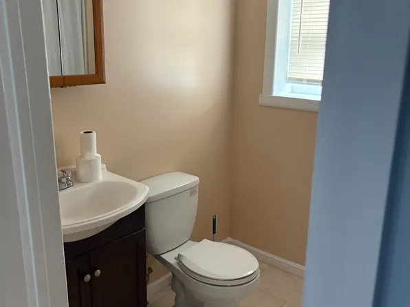 400 Green St, Edgewater Park, NJ 08010