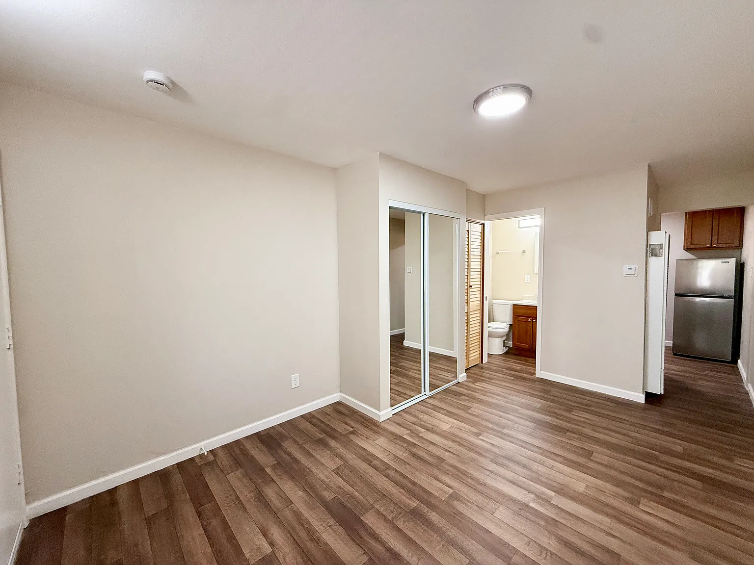 6433 Telegraph Ave — Photo 1