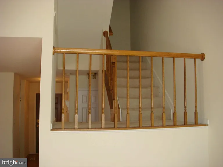 8569 Harvest View Ct — Photo 9