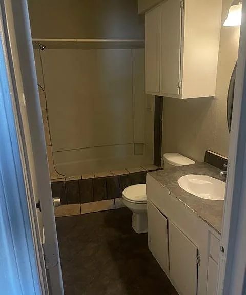 4322 S Agnew Ave — Photo 1