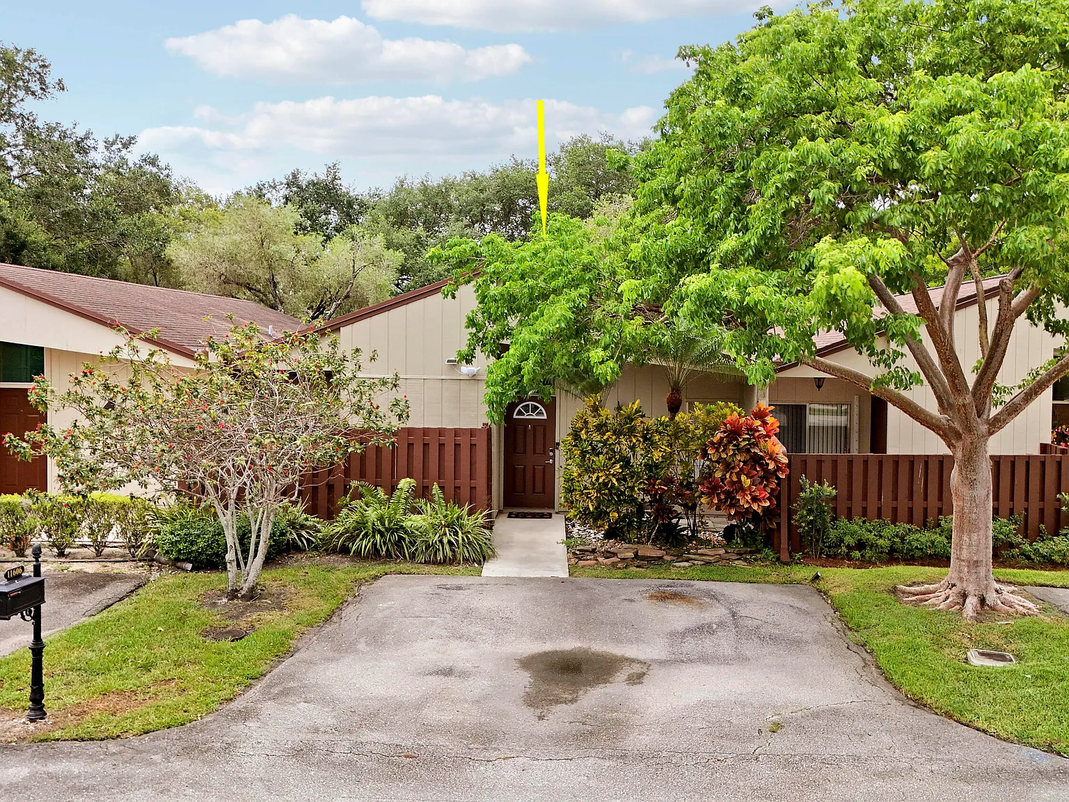 3 bed, 2.0 bath, 1200 sqft, $3,200 — Photo 3