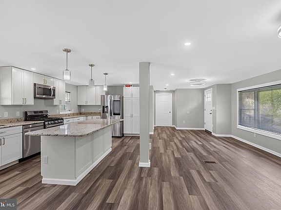 3rd image of 357 Midland Ave