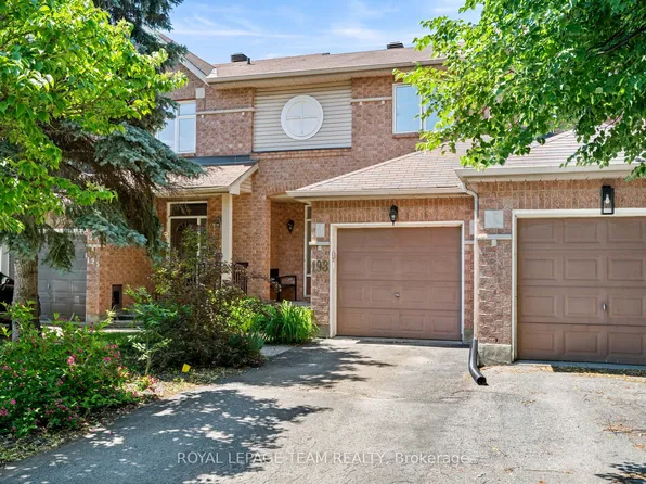 193 Thornbury Cres, Ottawa, ON K2G 6C2