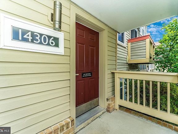 3rd image of 14306 Bowsprit Ln APT 32