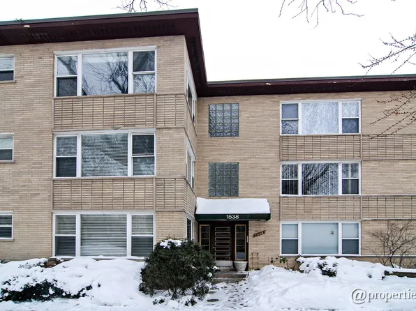 1538 Park Ave APT 2B, River Forest, IL 60305
