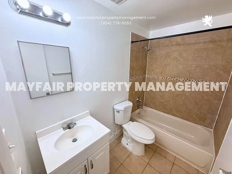 2316 Monroe St #3 — Photo 7