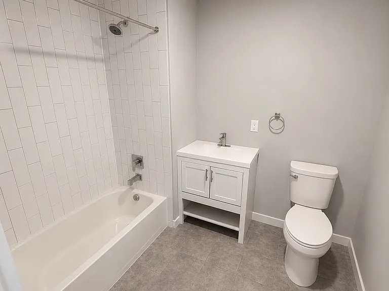 186 Lafayette St — Photo 4