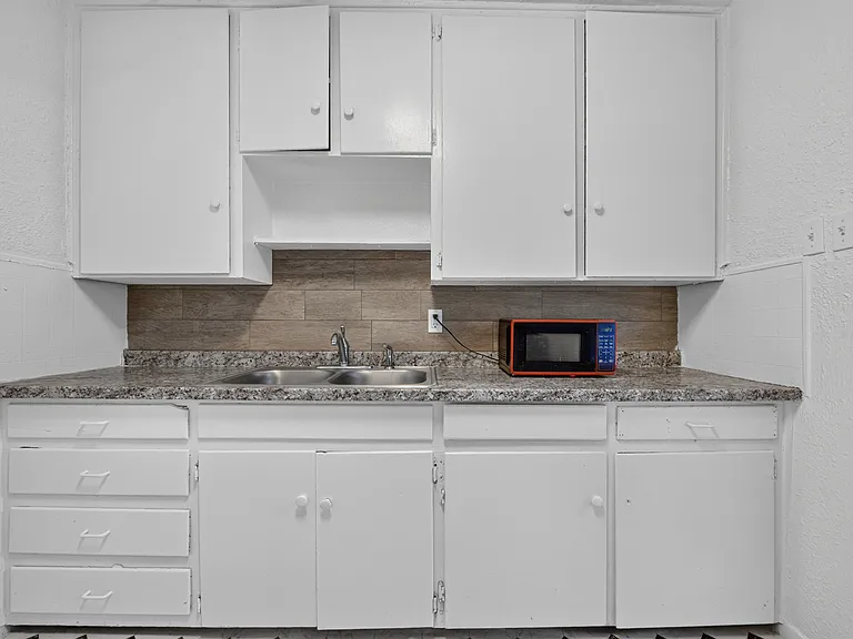 5503 Van Natta Ln — Photo 2