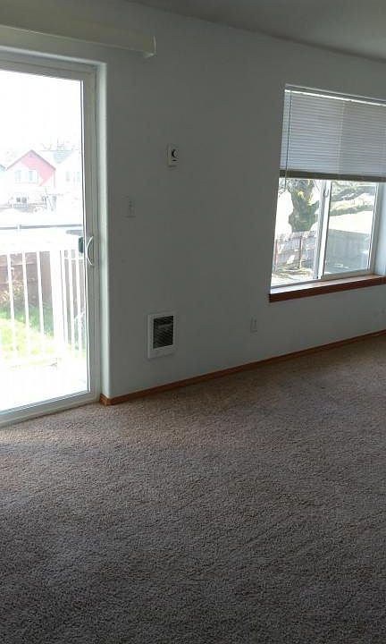 2nd image of 58972 Alexandra Ln