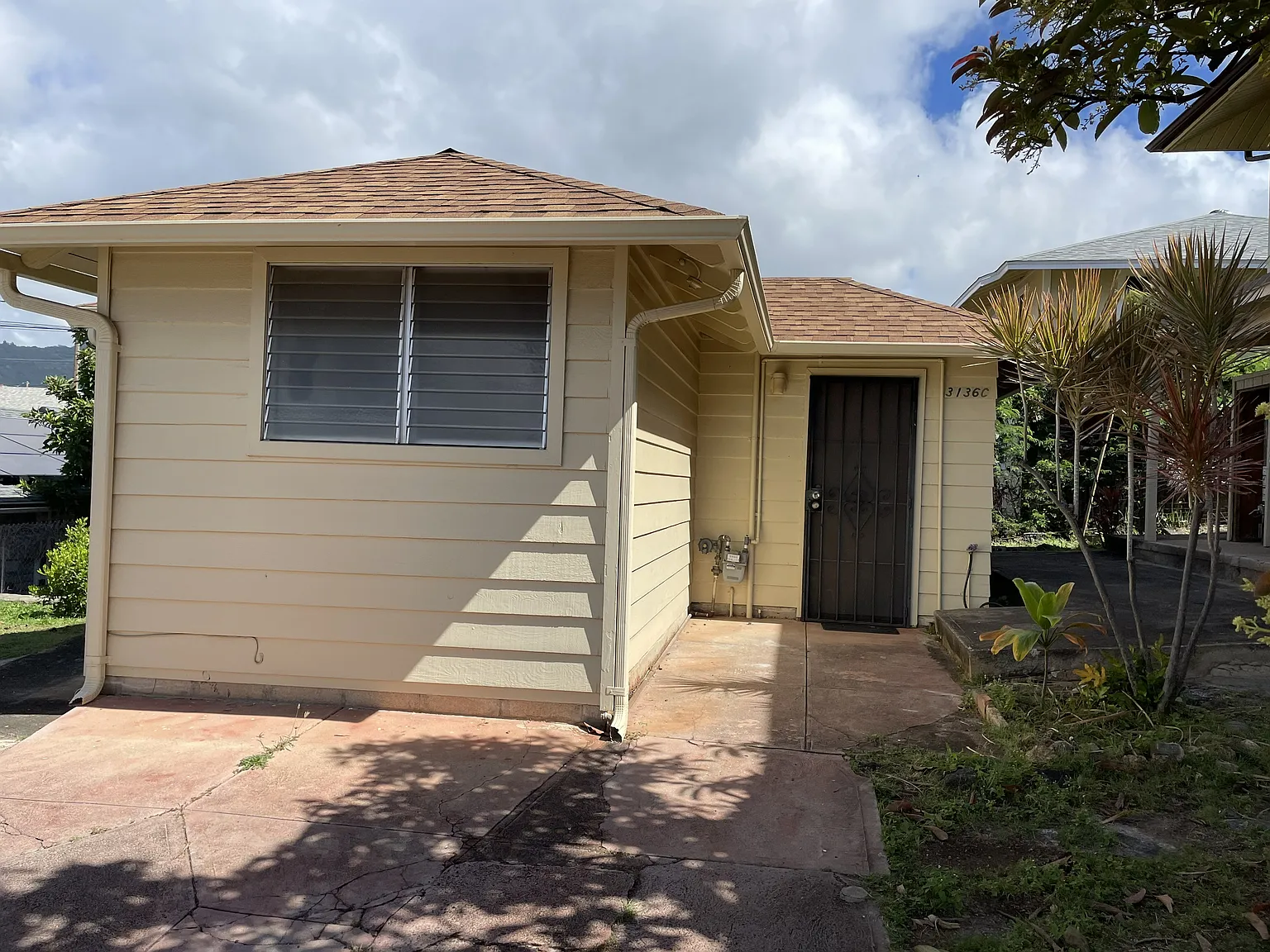 Studio, 250 sqft, $1,400 — Photo 1
