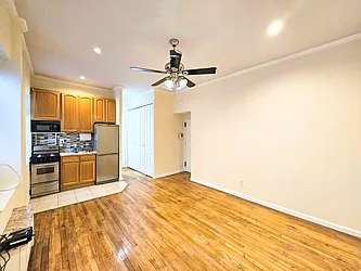 152 East 35th Street