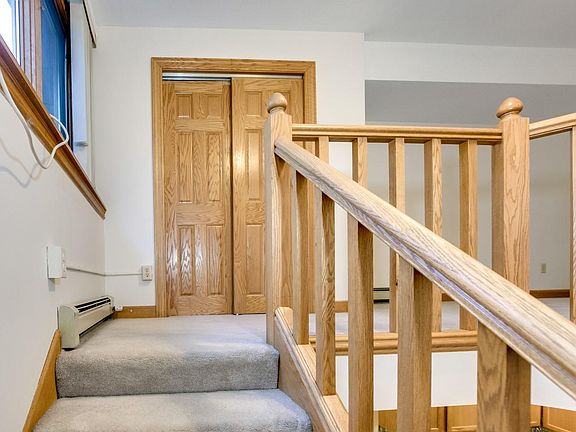 3rd image of 614 Portland Ave APT 93