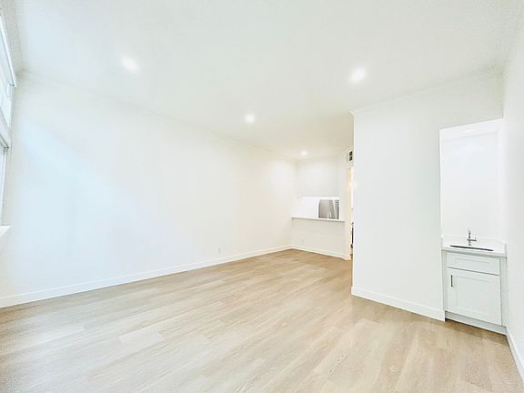 3rd image of 3652-56 Westwood Blvd #108