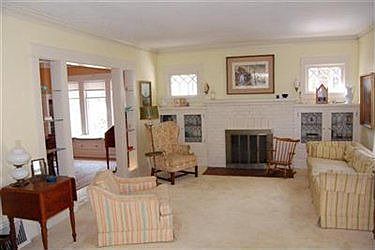 1st image of 2604 Maple Dr