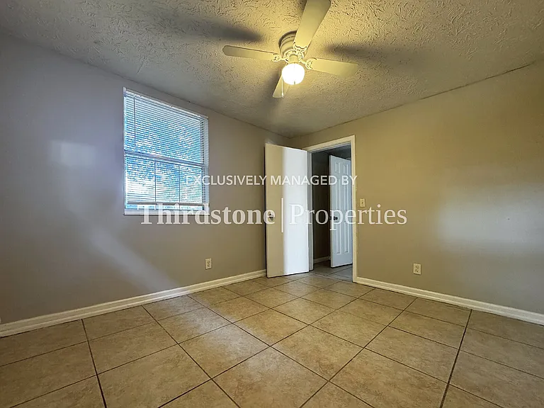 5214 Lexington Ave #B — Photo 6