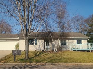 501 Tyler Ave, Baraboo, WI 53913