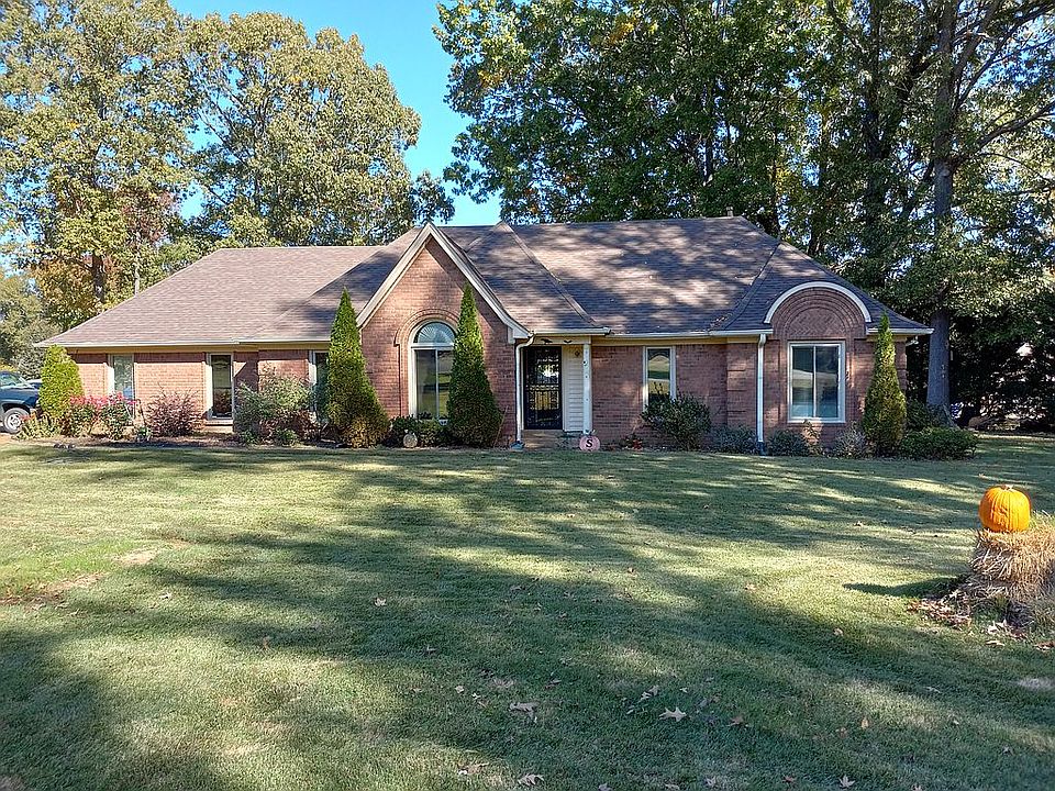 1st image of 2330 Macintosh Dr