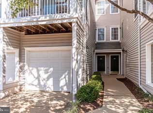 12808 Fair Briar Ln, Fairfax, VA