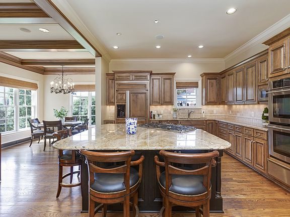 4th image of 3611 Trimble Rd