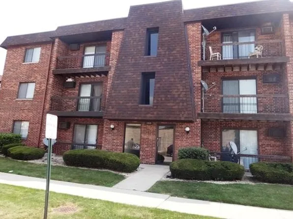 14545 S Manistee Ave APT 3B, Burnham, IL 60633