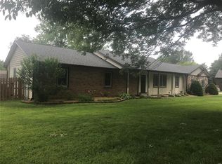 16 Bernhardt Rd, Lebanon, IL 62254