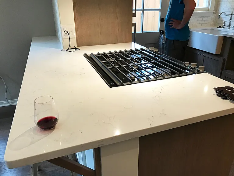 Kitchen island bar with gas range