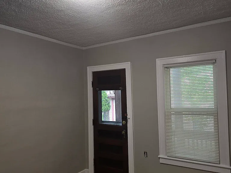 22448 Beech St #22448 — Photo 11