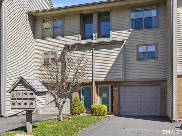 246 Metacomet Drive #246, Meriden, CT 06450